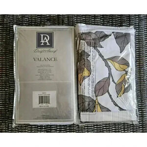 DriftAway Leah Floral Blossom 52 x 20 Insulated Valance Yellow Gray NEW